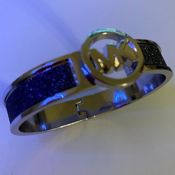 Michael Kors Beautiful Black Glitter Hinged  Bracelet - Picture 3 of 5